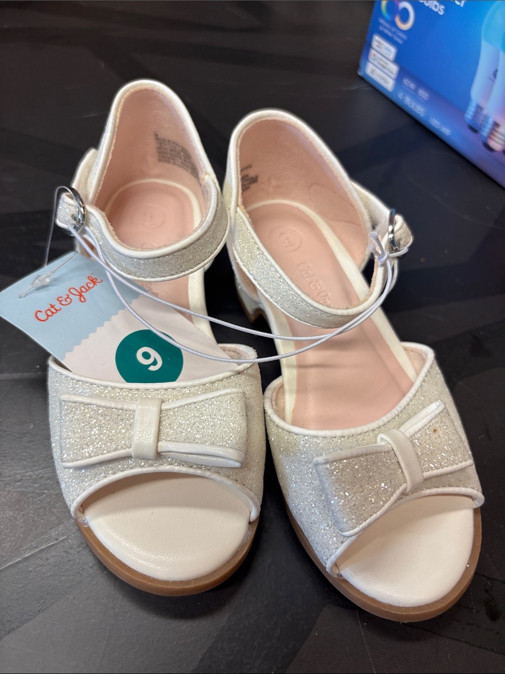 Cat & Jack Girls' Ivory Glitter Bow Ankle-Strap Sandals b157s
